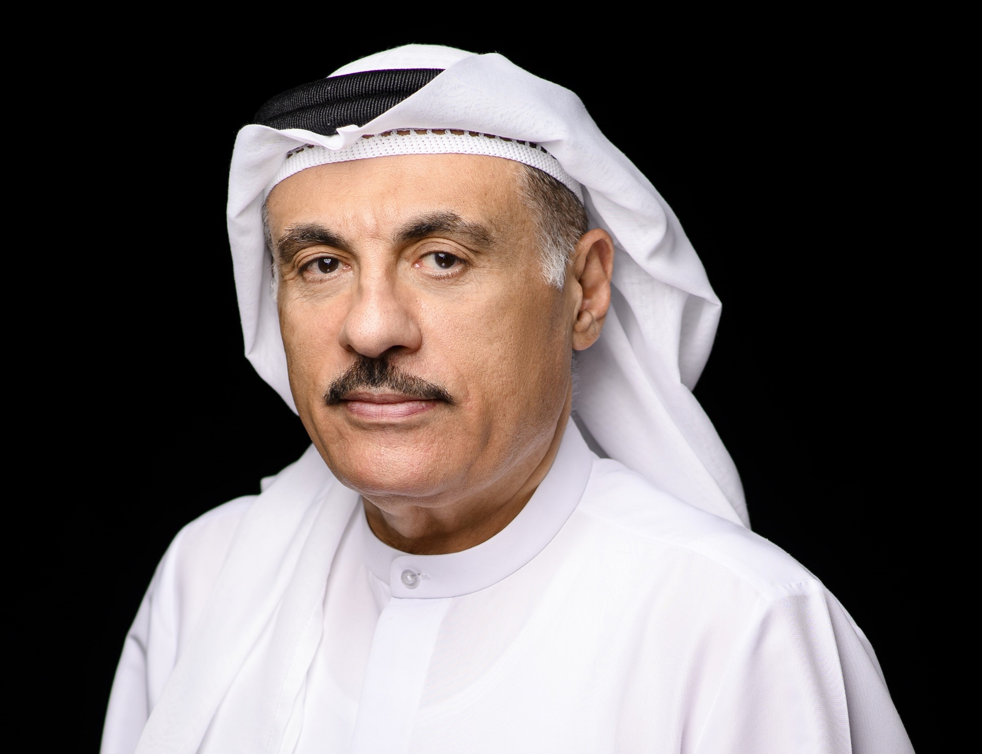 al-ansari-exchange-contributes-aed-5-million-to-mothers-endowment